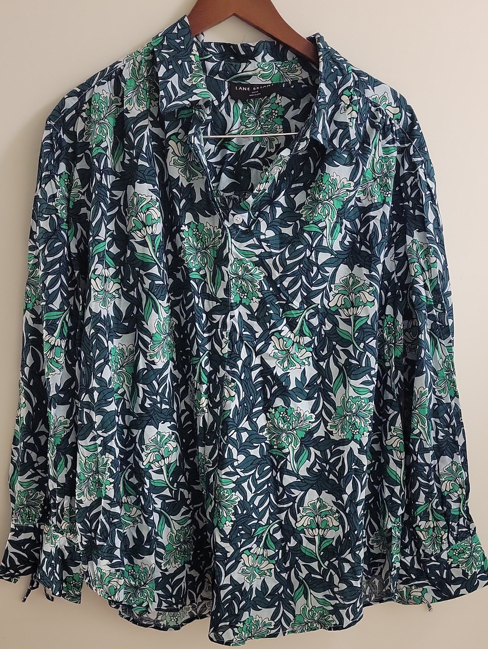 Lane Bryant Navy and Green Floral Button-Down Shirt Size 22-24